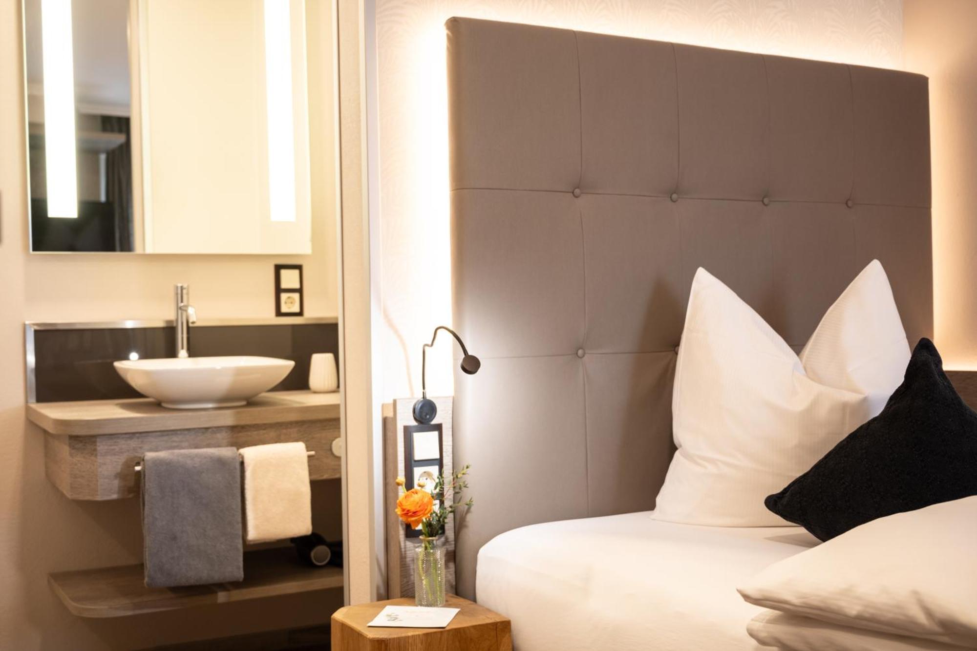 Hotel Menge "An Der Schlacht" Арнсберг Екстериор снимка